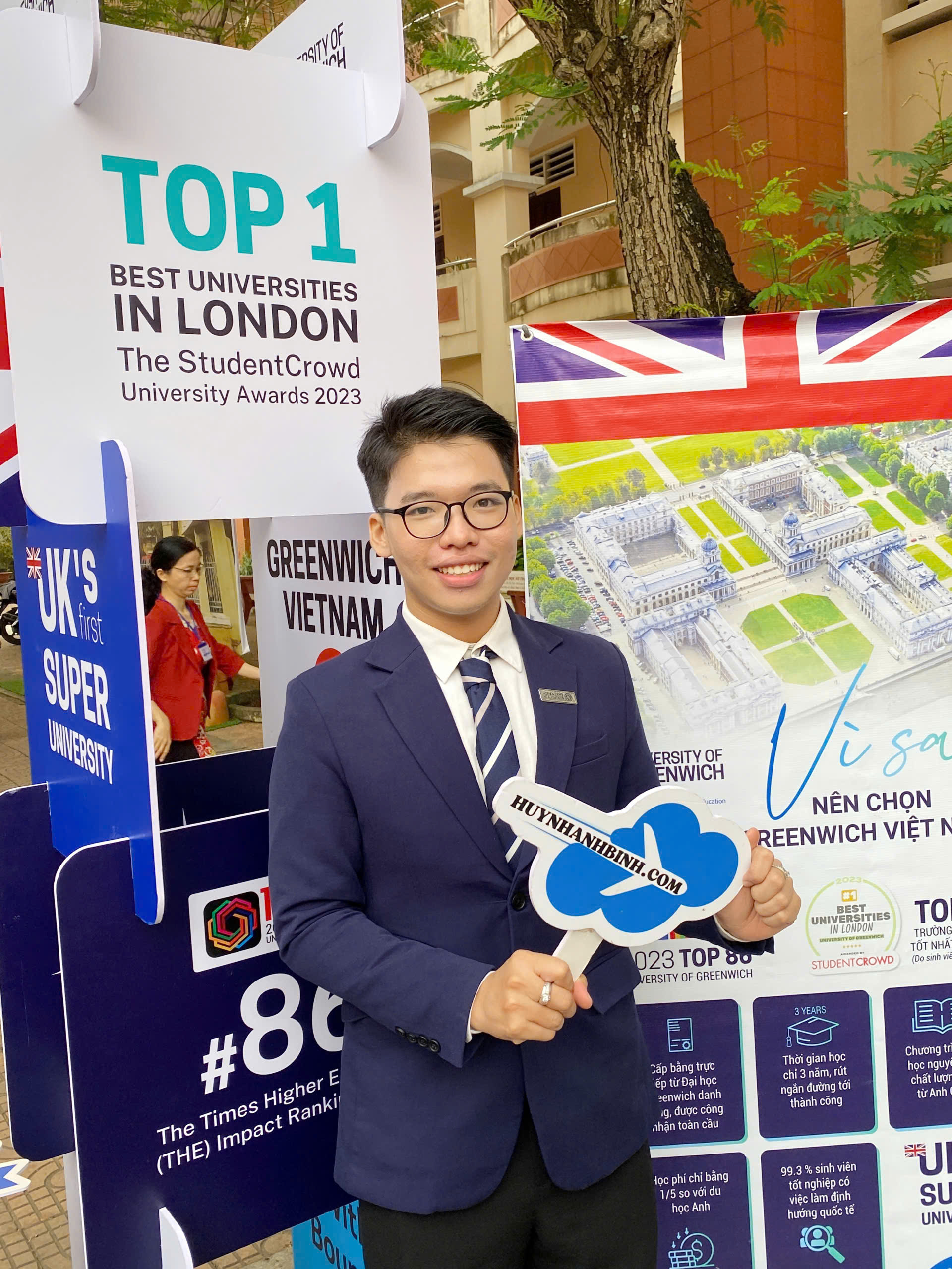 Thầy Phạm Thế Hiển